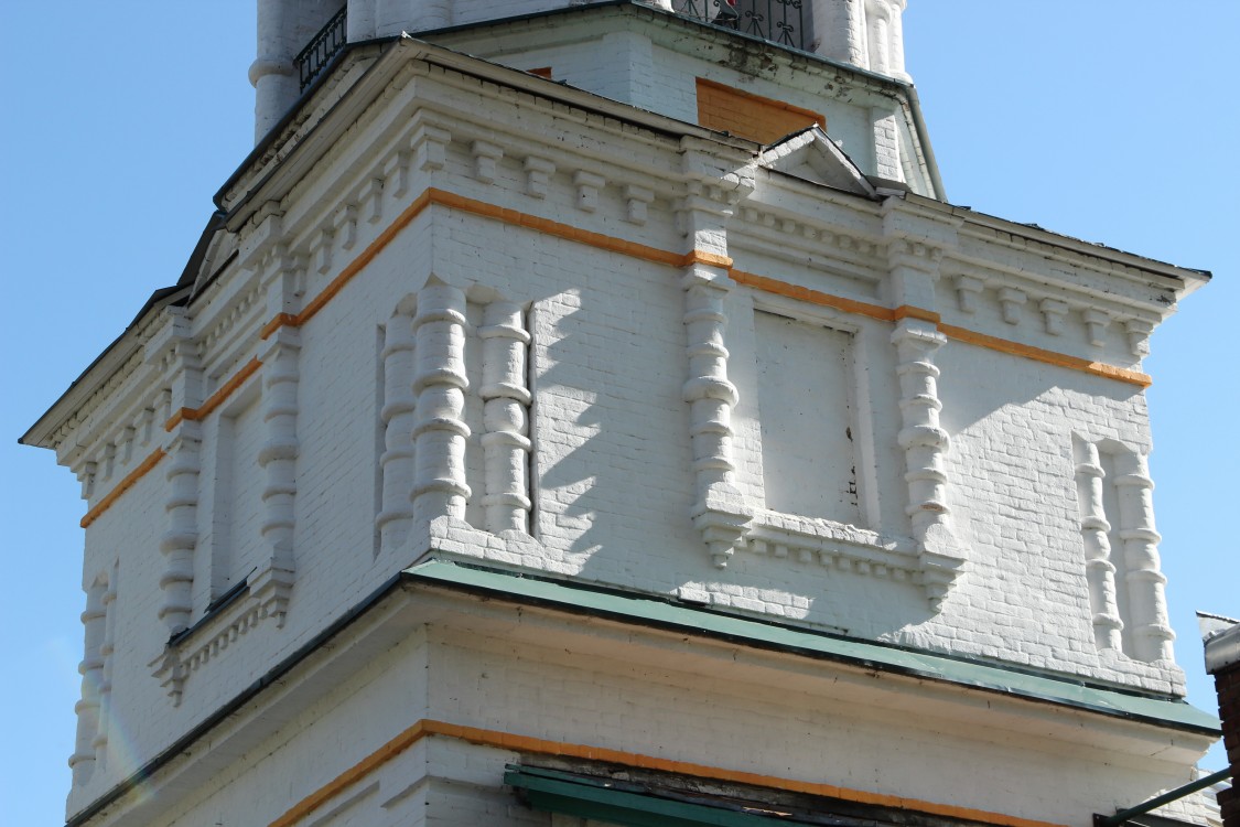 Церковь Петра и Павла, Петрово (Ярославский район, Ярославская область). архитектурные детали