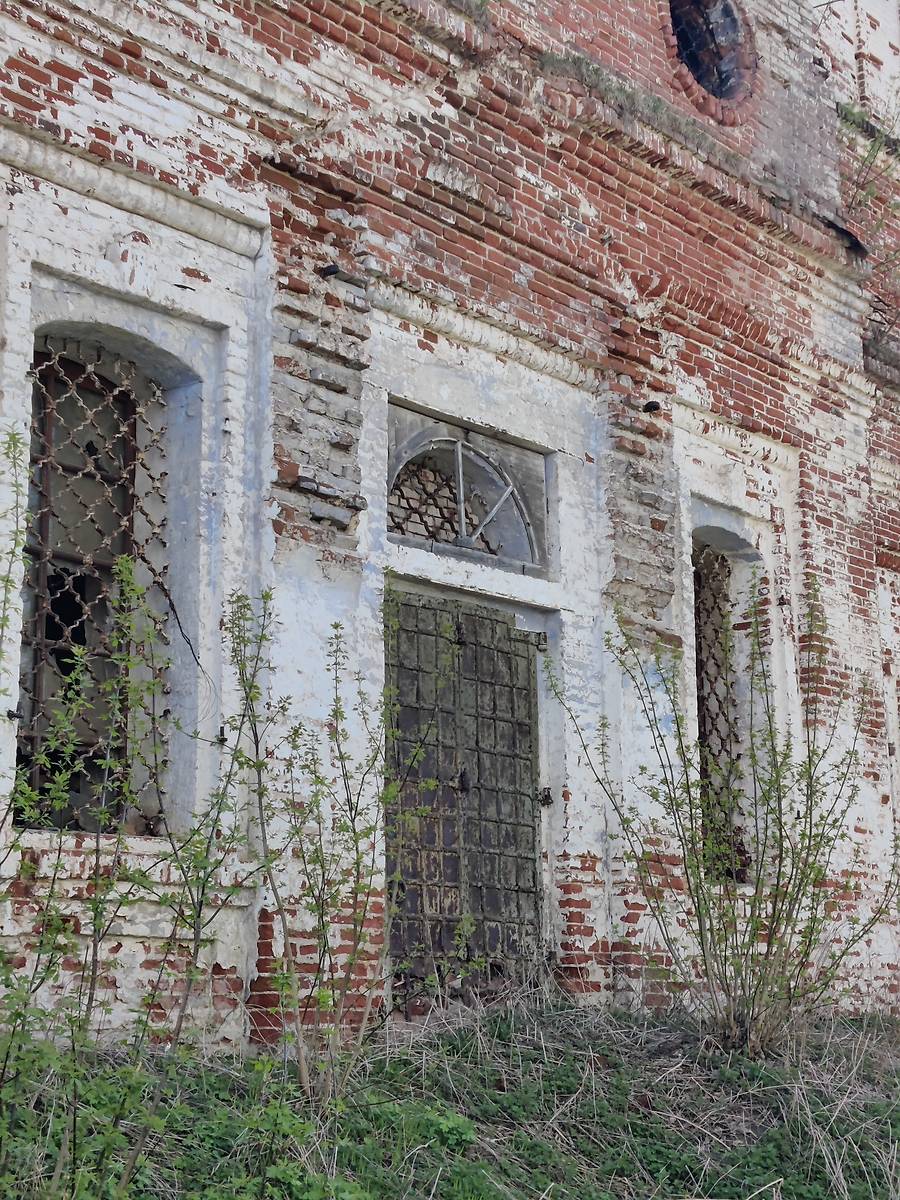 Северный вход в храм., архитектурные детали. Церковь Казанской иконы Божией Матери, Мыт (Верхнеландеховский район, Ивановская область)