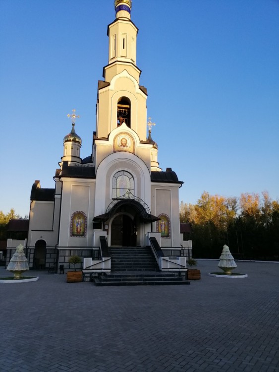 Церковь Успения Пресвятой Богородицы, Константиновка (Константиновский район и г. Константиновка, Украина, Донецкая область). фасады