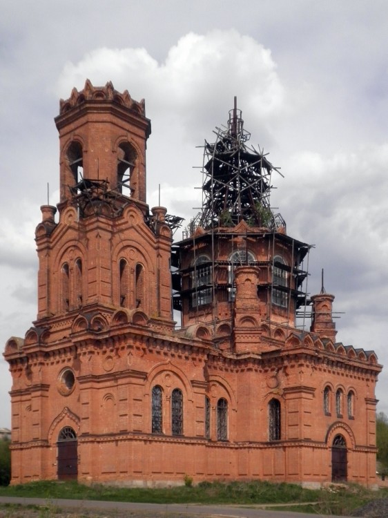 Боброво. Церковь Покрова Пресвятой Богородицы. общий вид в ландшафте