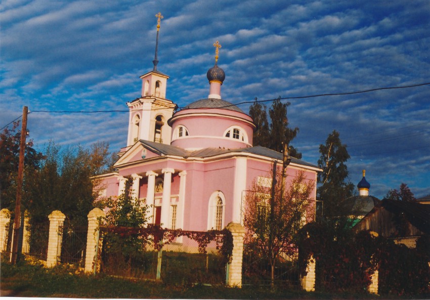 Скопин. Церковь Георгия Победоносца в Старых Кельцах. общий вид в ландшафте