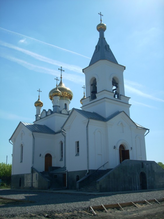 Церковь Троицы Живоначальной, Залужное (Лискинский район, Воронежская область). фасады