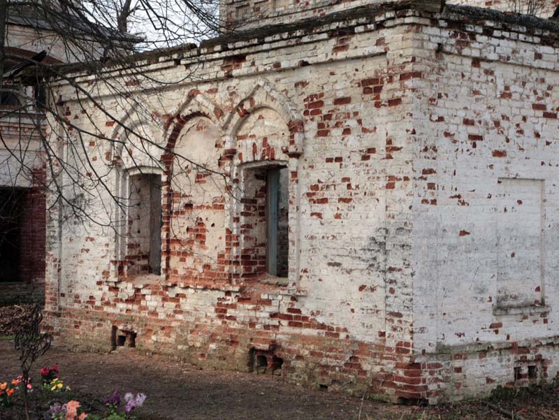 Церковь Георгия Победоносца, Юрьевское (Ростовский район, Ярославская область). архитектурные детали