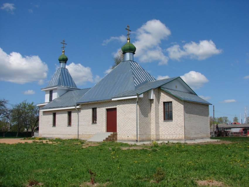 Голынки. Церковь Авраамия Смоленского. общий вид в ландшафте