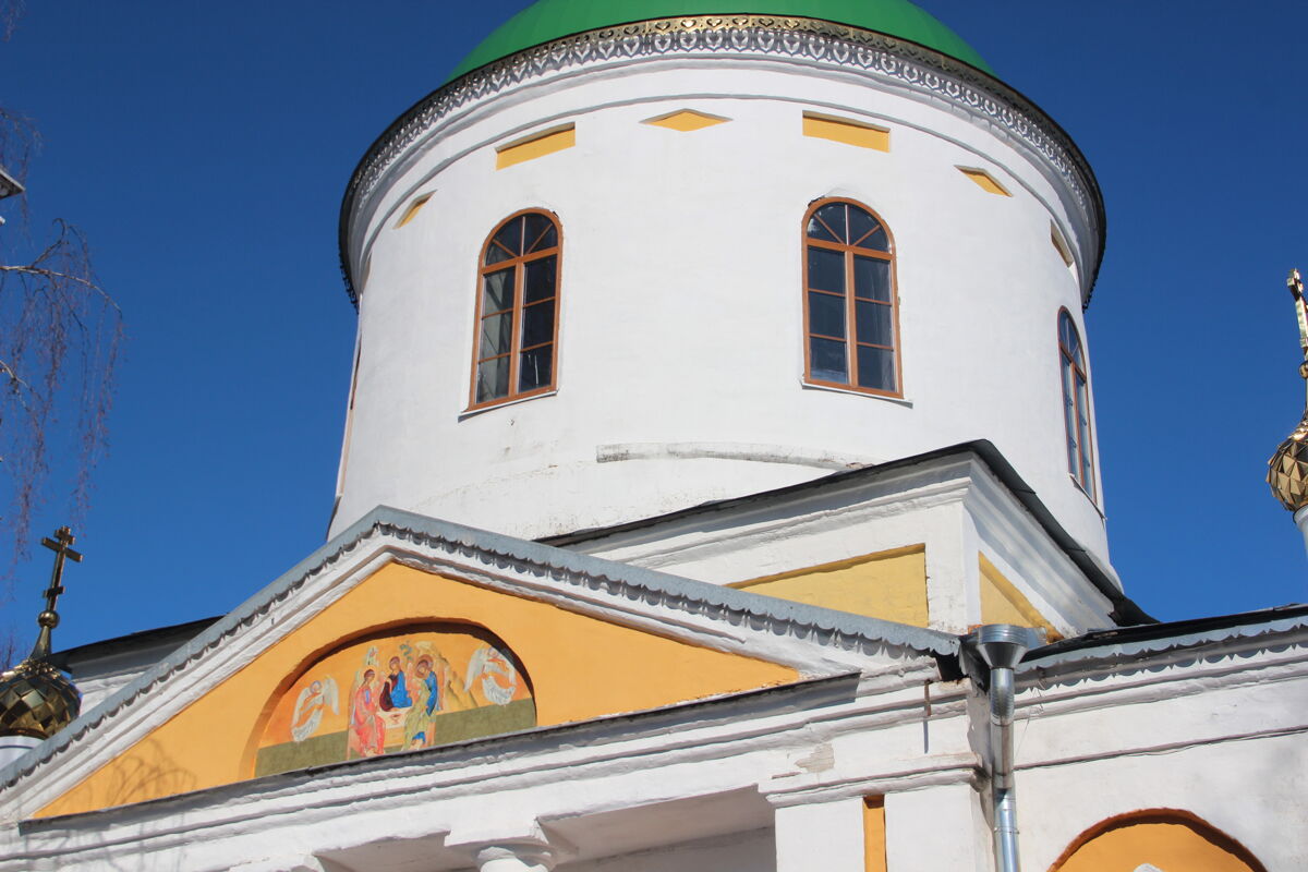 Церковь Троицы Живоначальной, Введенье (Ярославский район, Ярославская область). архитектурные детали