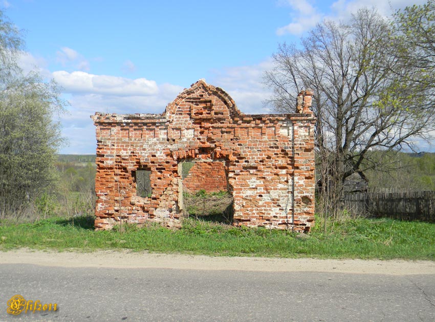 Часовня Михаила Архангела, Ёлхово (Лежневский район, Ивановская область). общий вид в ландшафте