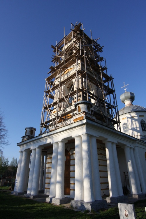 Церковь Троицы Живоначальной, Введенье (Ярославский район, Ярославская область). документальные фотографии