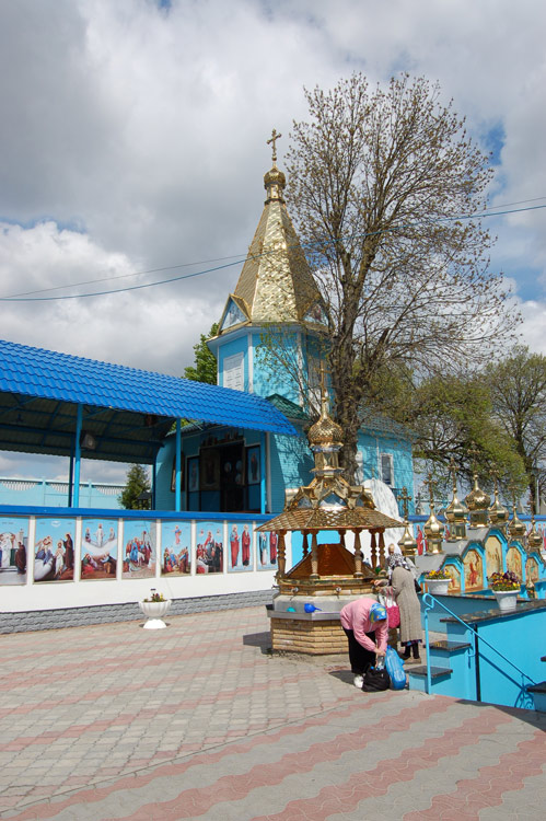 Онишковцы. Николаевский Городокский женский монастырь. Скит Святой Праведной Анны. Церковь Праведной Анны. дополнительная информация, Летняя церковь Праведной Анны