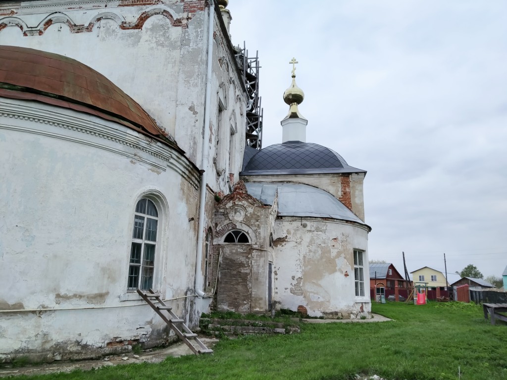 Церковь Преображения Господня, Столпцы (Старожиловский район, Рязанская область). архитектурные детали