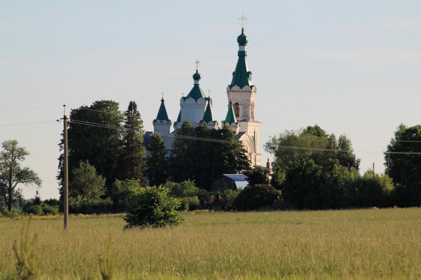 Церковь Сретения Господня, Кучка (Оршанский район, Республика Марий Эл). общий вид в ландшафте