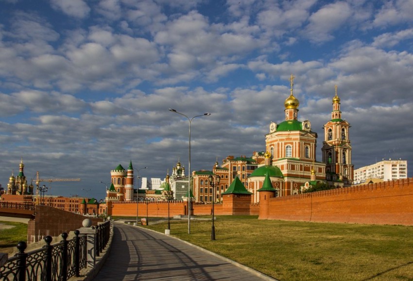 Собор Воскресения Христова (новый), Йошкар-Ола (Йошкар-Ола, город, Республика Марий Эл). общий вид в ландшафте