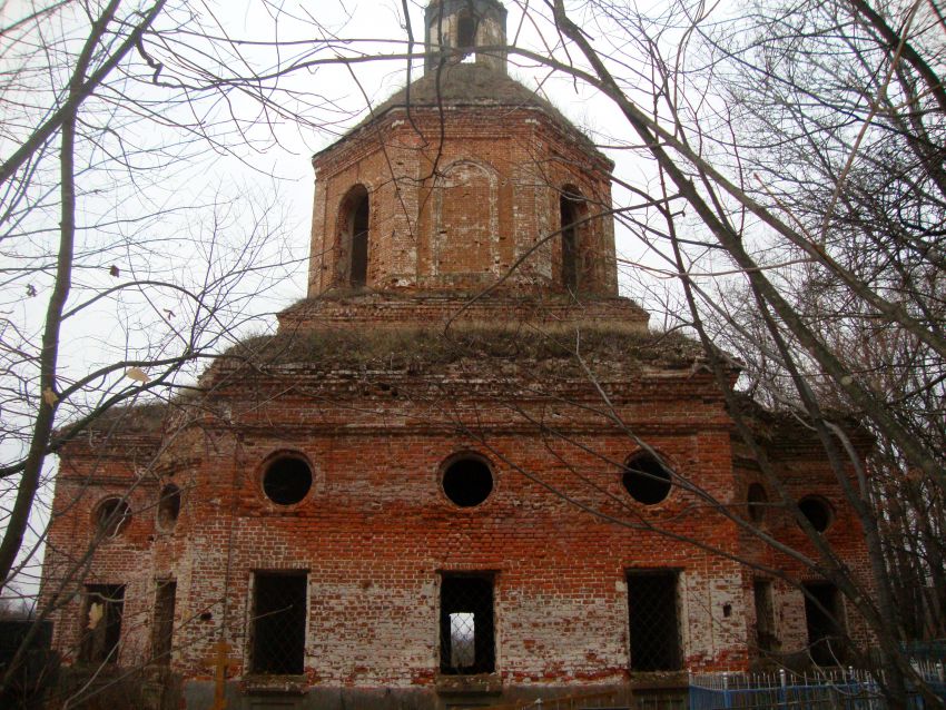 Комарево. Церковь Троицы Живоначальной. фасады