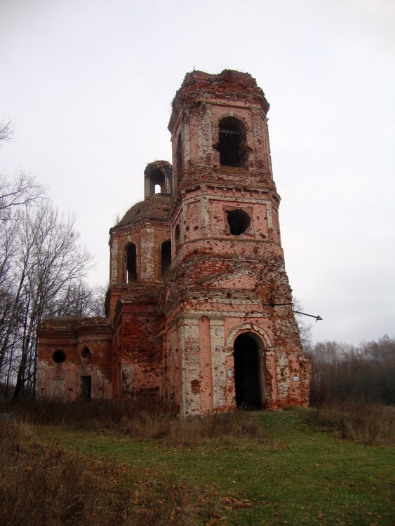 Церковь Троицы Живоначальной, Комарево (Арсеньевский район, Тульская область). фасады