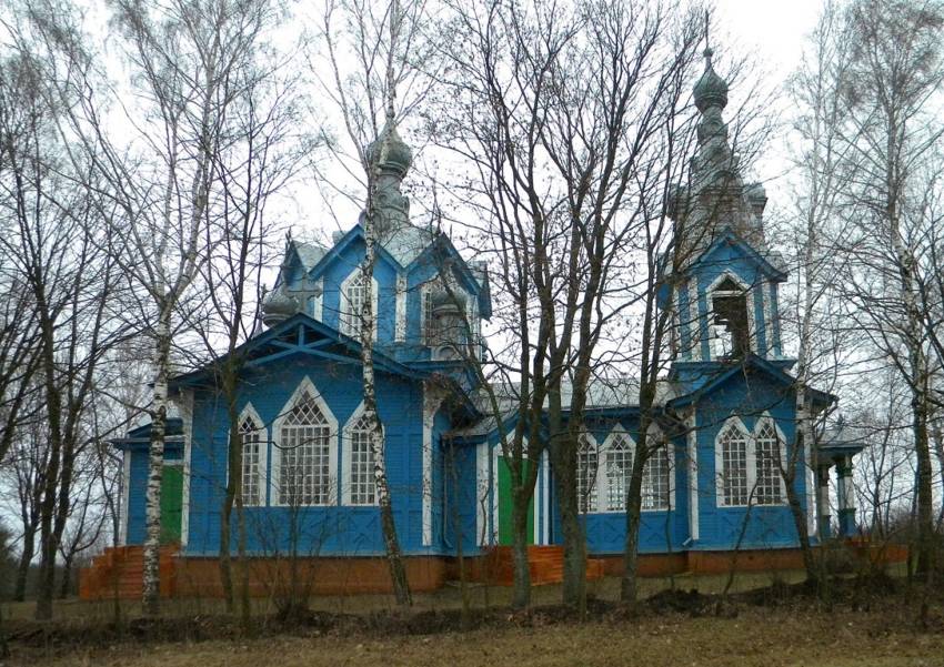 Фентисово. Церковь Димитрия Солунского. общий вид в ландшафте