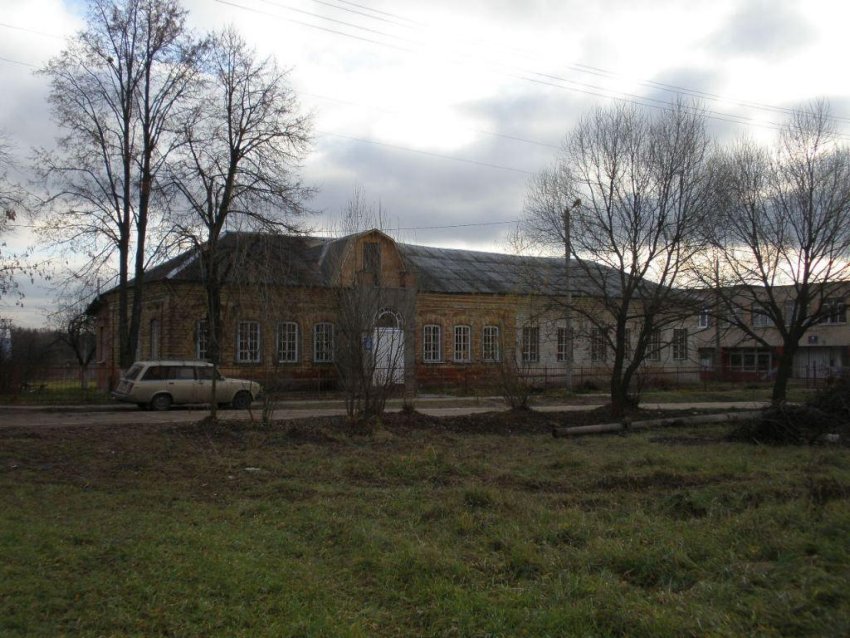 Молитвенный дом Успения Пресвятой Богородицы, Ворсино (Боровский район, Калужская область). общий вид в ландшафте