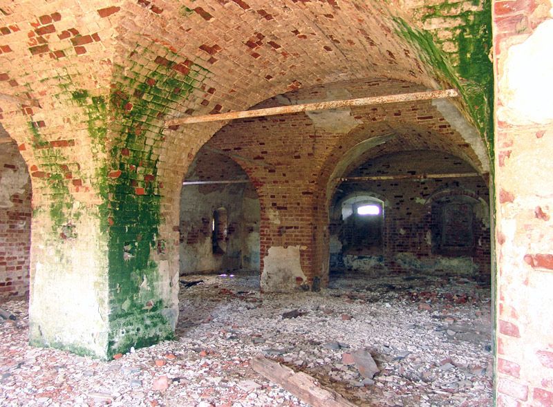Церковь Михаила Архангела, Гробищево (Комсомольский район, Ивановская область). интерьер и убранство, Состояние интерьера трапезной