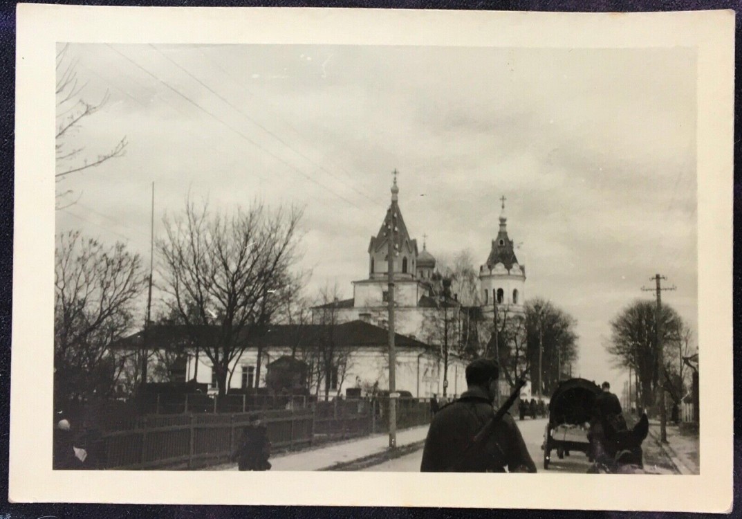 Троицкий Корецкий женский монастырь, Корец (Корецкий район, Украина, Ровненская область). архивная фотография, Общий вид монастыря. Фото 1941 г. с аукциона e-bay.de
