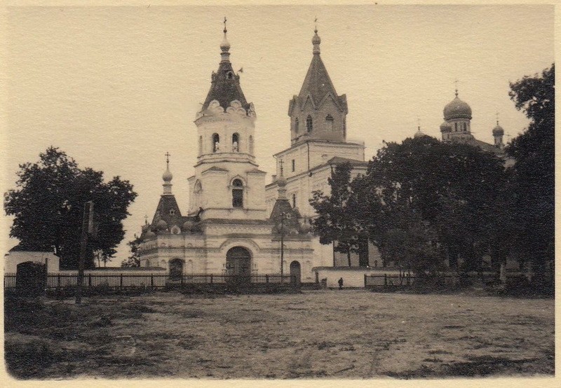 Троицкий Корецкий женский монастырь. Собор Троицы Живоначальной, Корец (Корецкий район, Украина, Ровненская область). архивная фотография, Фото 1941 г. с аукциона e-bay.de