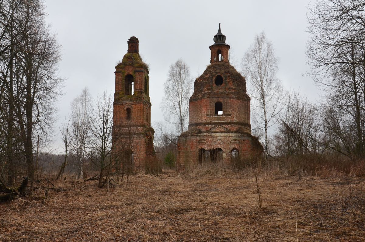 Церковь Казанской иконы Божией Матери, Максимково (Бараново) (Рославльский район, Смоленская область). общий вид в ландшафте