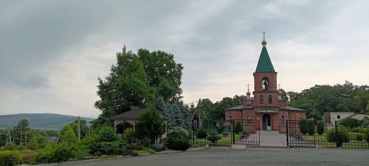 Церковь Тихона Калужского, Алексеевка (Надеждинский район, Приморский край). общий вид в ландшафте, В воскресенье посетили святой колодец, совершили обливание водой. Впечатления - незабываемые!