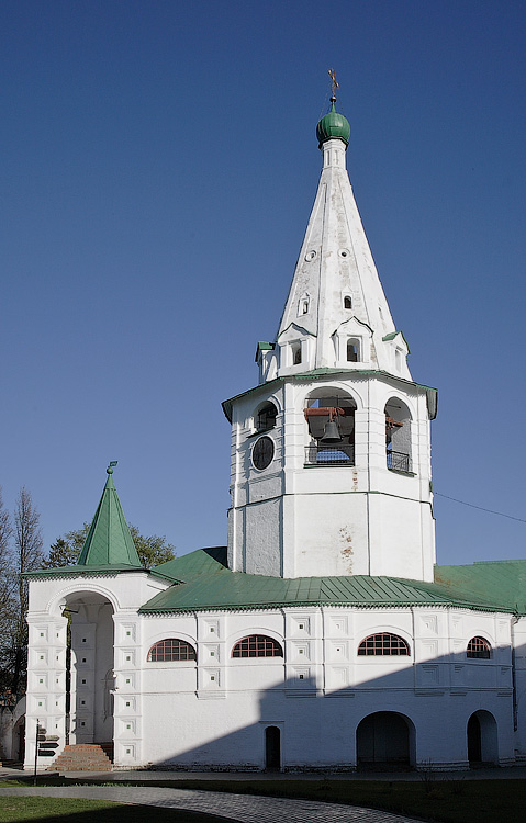 Суздаль. Церковь Благовещения Пресвятой Богородицы на архиерейском дворе. фасады