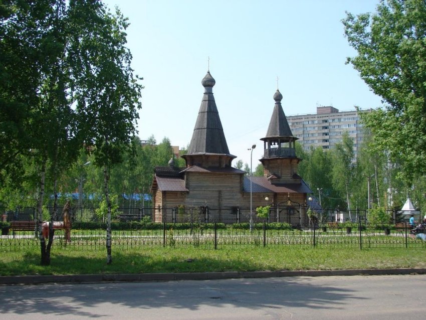 Церковь Стефана Пермского, Десногорск (Десногорск, город, Смоленская область). общий вид в ландшафте
