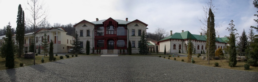 Рождества Пресвятой Богородицы Курковский мужской монастырь, Курки (Оргеевский район, Молдова). дополнительная информация