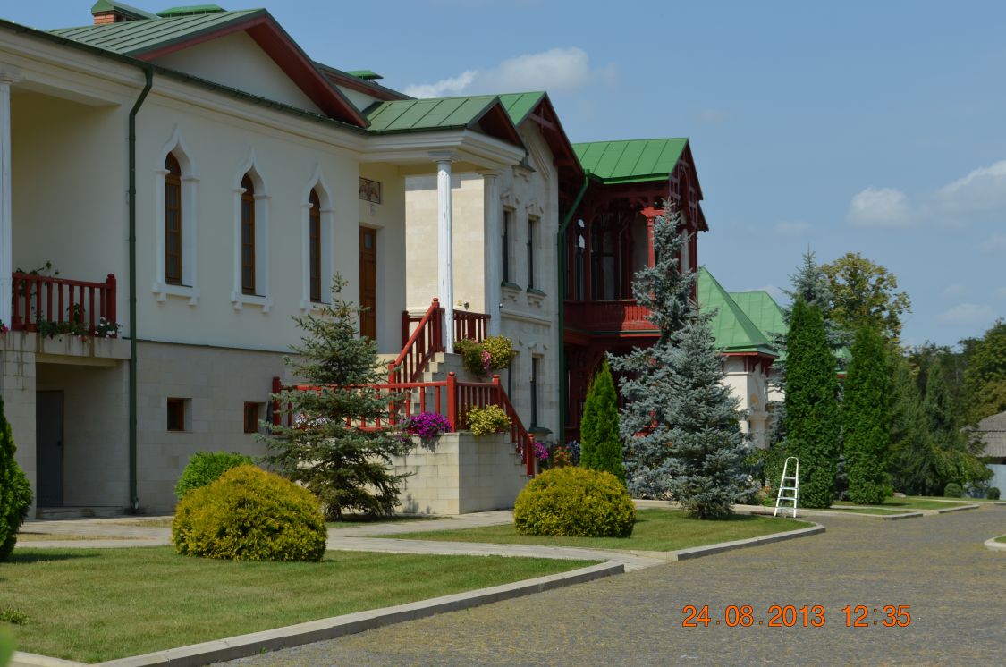 Курки. Рождества Пресвятой Богородицы Курковский мужской монастырь. архитектурные детали