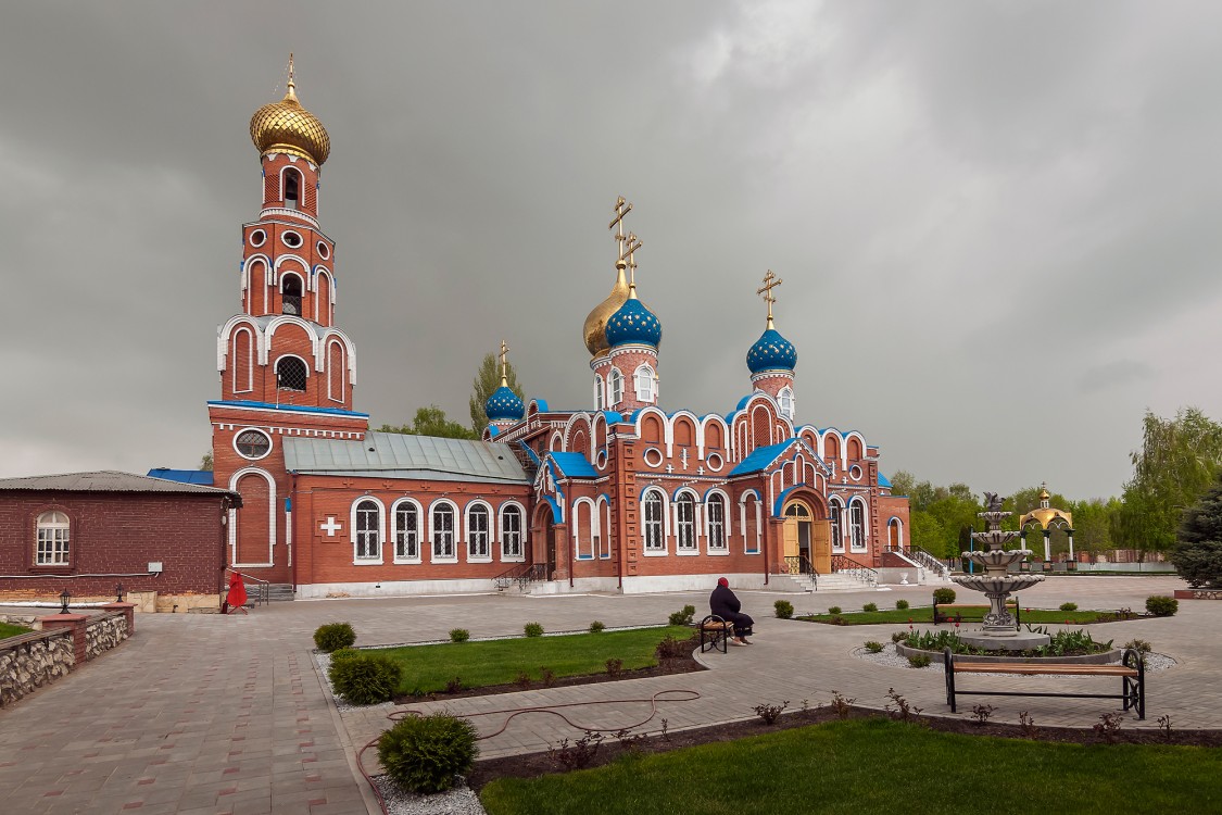 Самара. Воскресенский мужской монастырь. фасады