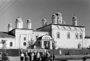 Кремль. Троицкий монастырь. Церковь Введения во храм Пресвятой Богородицы и церковь Сретения Господня - Астрахань - Астрахань, город - Астраханская область