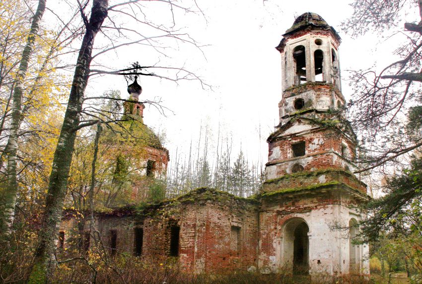 Космодамиановский погост (Андреевское). Церковь Троицы Живоначальной. фасады