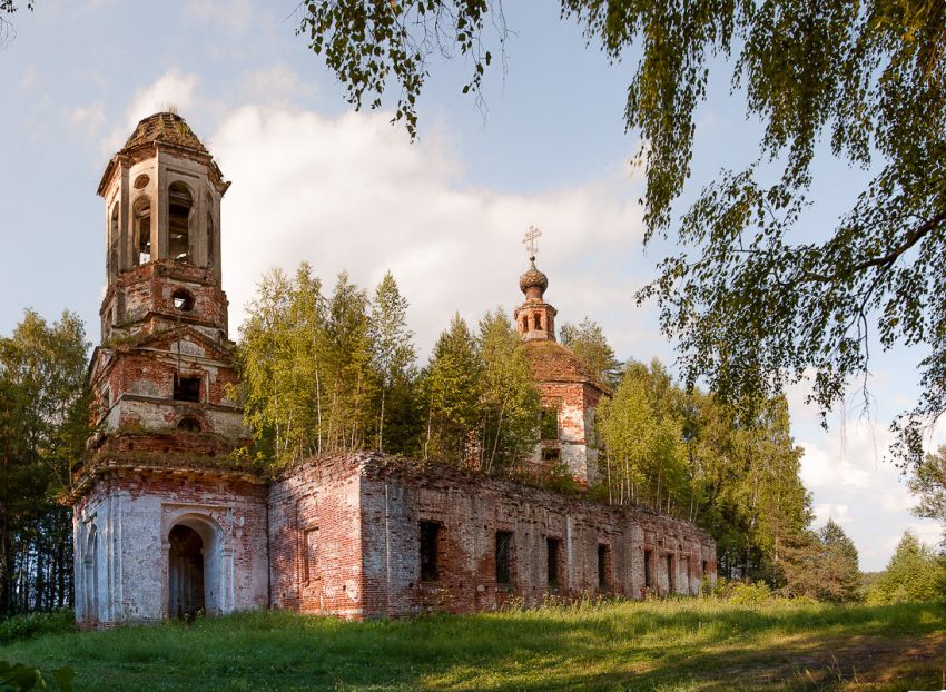 Космодамиановский погост (Андреевское). Церковь Троицы Живоначальной. фасады