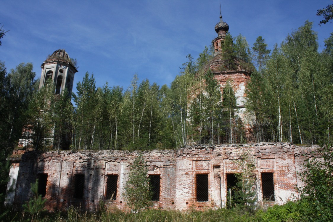 Космодамиановский погост (Андреевское). Церковь Троицы Живоначальной. фасады