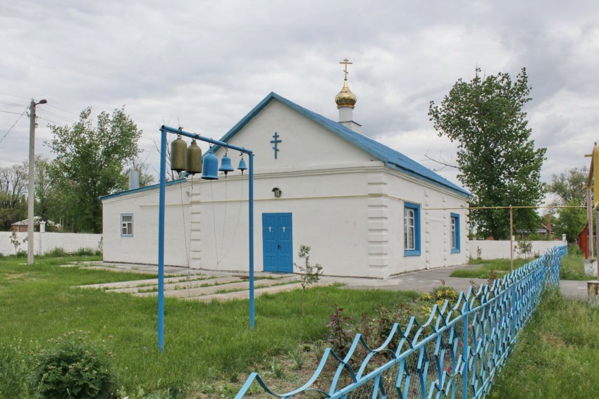 Церковь Екатерины, Верхнесолёный (Веселовский район, Ростовская область). общий вид в ландшафте, Церковь св. Екатерины