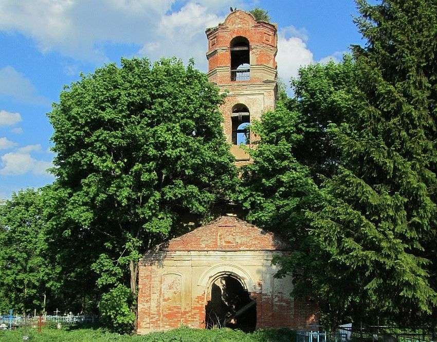 Церковь Михаила Архангела, Кикино (Тёмкинский район, Смоленская область). фасады, паперть и колокольня, вид с запада