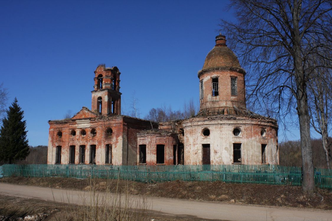 Кикино. Церковь Михаила Архангела. фасады