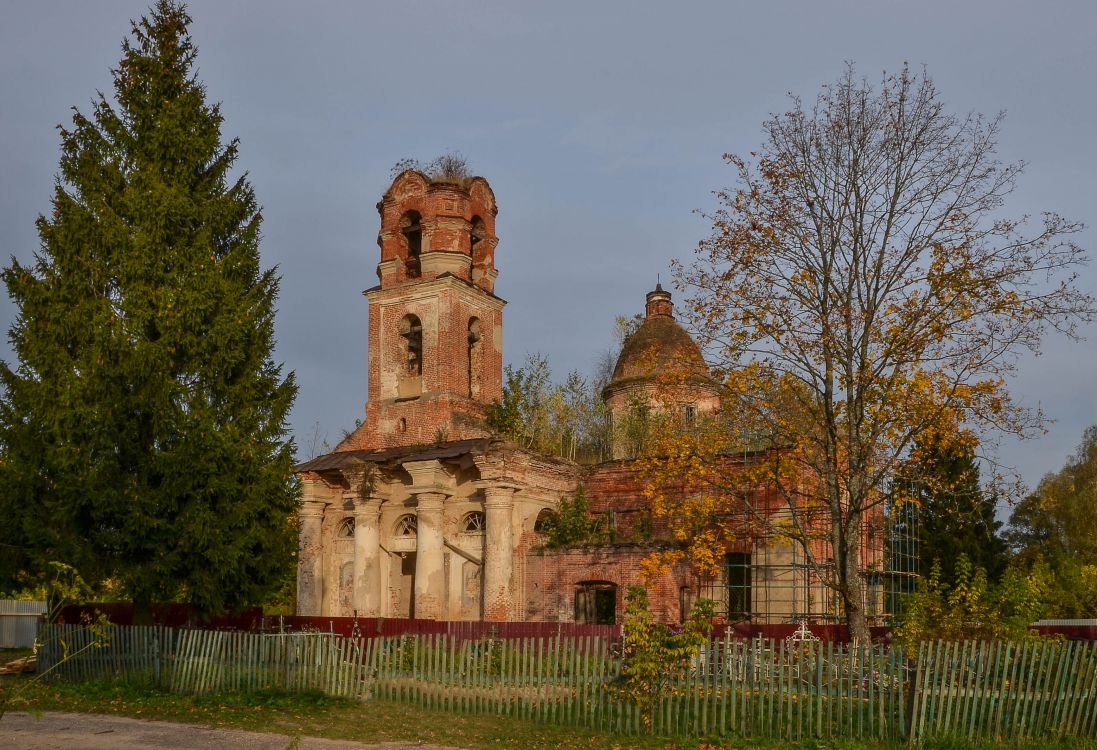 Церковь Михаила Архангела, Кикино (Тёмкинский район, Смоленская область). художественные фотографии