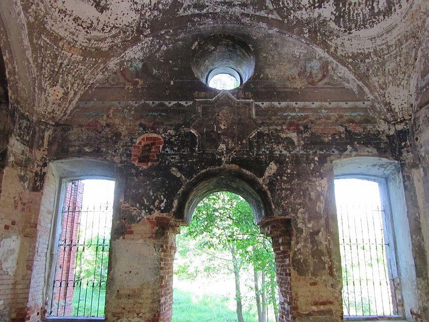 Церковь Покрова Пресвятой Богородицы, Дерново (Износковский район, Калужская область). интерьер и убранство, северная стена основного объема