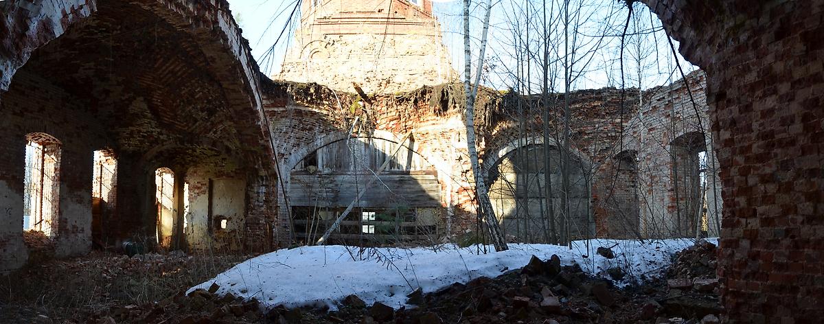 Вид из притвора, интерьер и убранство. Церковь Покрова Пресвятой Богородицы, Дерново (Износковский район, Калужская область)