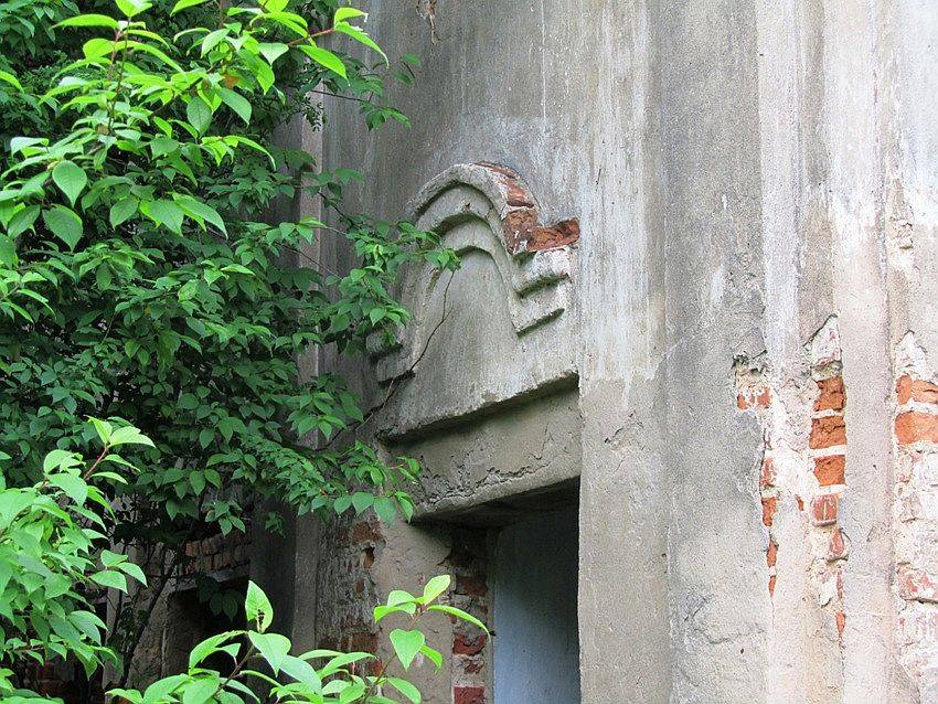 Церковь Введения во храм Пресвятой Богородицы, Митьково (Вяземский район, Смоленская область). архитектурные детали, наличники южной стены основного объема