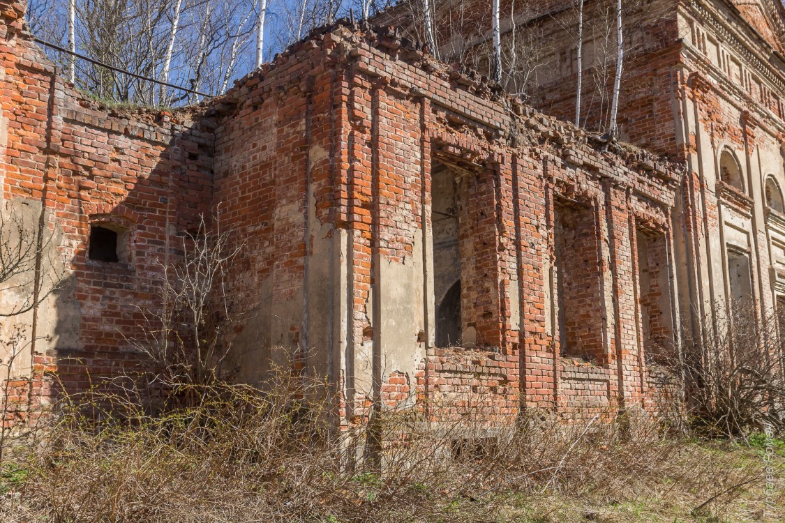 Церковь Покрова Пресвятой Богородицы, Костино (Косткино), урочище (Вяземский район, Смоленская область). фасады