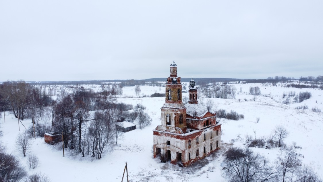 Церковь Знамения Честного Креста Господня, Михеевское (Нерехтский район, Костромская область). общий вид в ландшафте