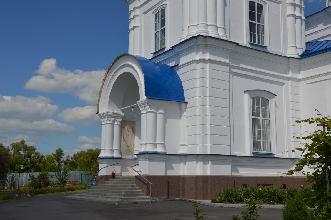 Церковь Преображения Господня, Замостье (Суджанский район, Курская область). архитектурные детали
