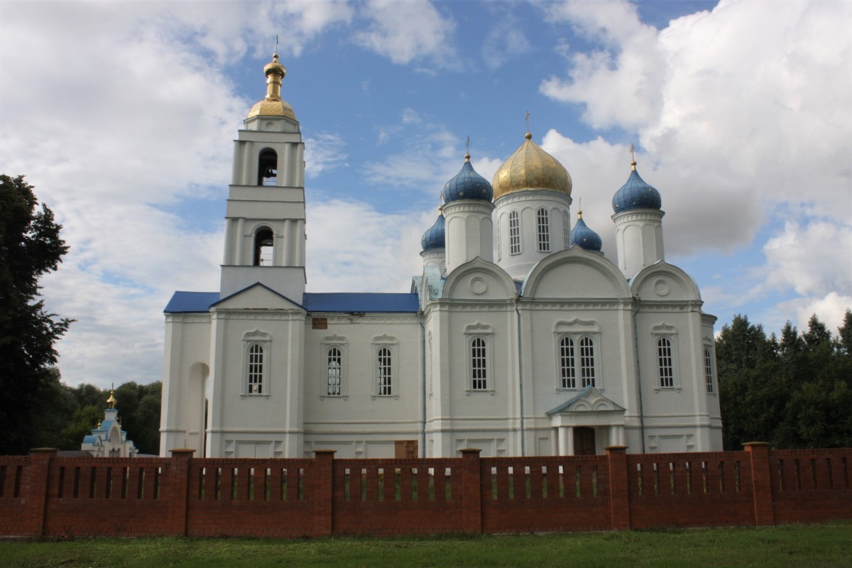 Церковь Рождества Христова, Уланок (Суджанский район, Курская область). фасады