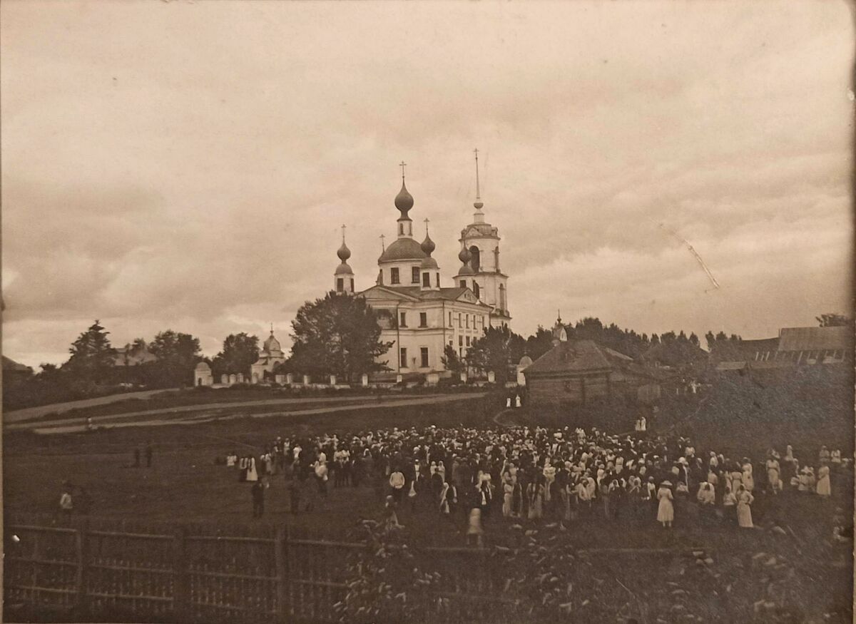 Церковь Рождества Христова, Рождествено (Мышкинский район, Ярославская область). архивная фотография, Съёмка начала XX века. Хранилась в нашей семье.