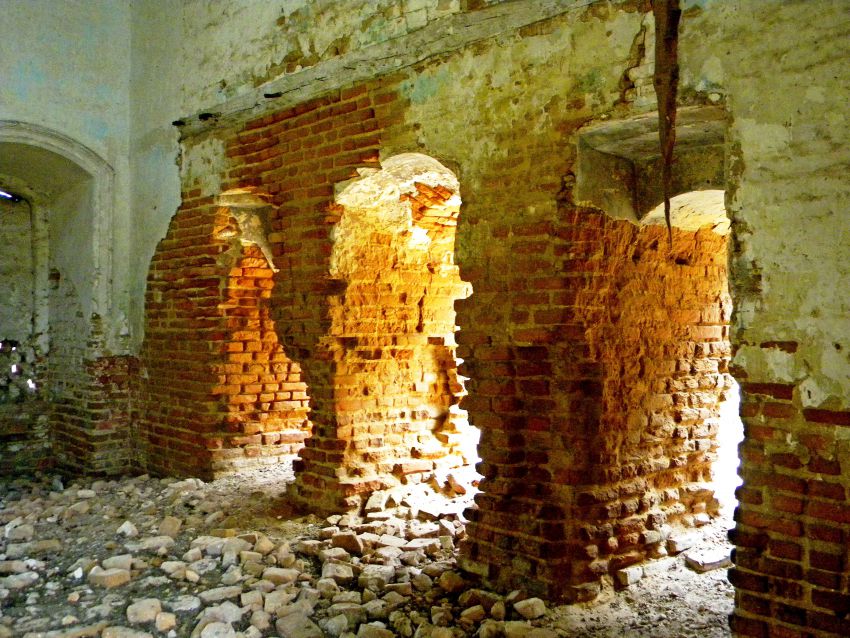 Церковь Владимирской иконы Божией Матери, Кострова (Рыльский район, Курская область). интерьер и убранство
