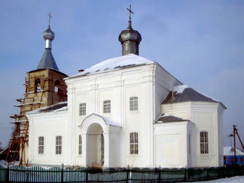 Махновка. Церковь Иоанна Предтечи. общий вид в ландшафте