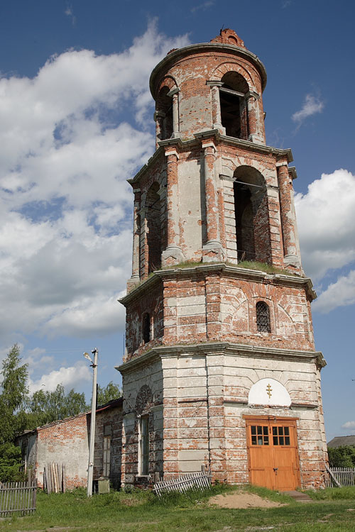 Церковь Рождества Христова, Рождествено (Мышкинский район, Ярославская область). фасады