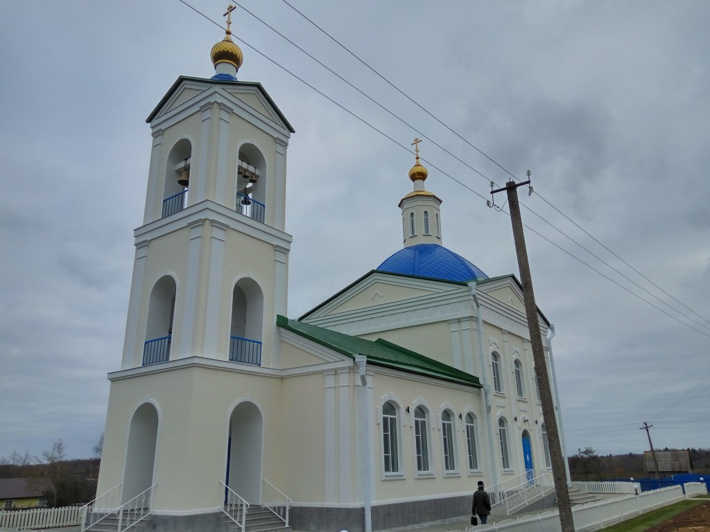 Болшево. Церковь Покрова Пресвятой Богородицы. фасады, Храм открылся 14 октября