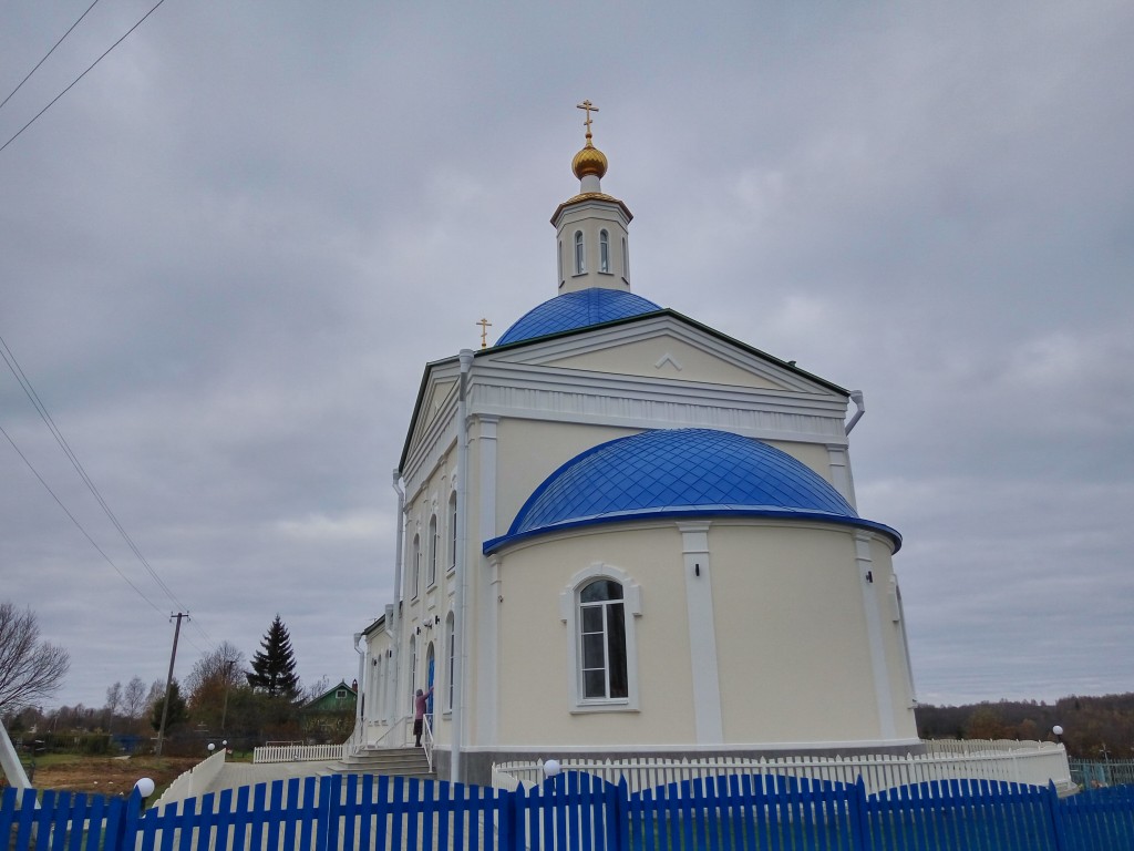 Болшево. Церковь Покрова Пресвятой Богородицы. фасады, Храм открылся 14 октября